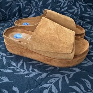 New: Silent D Brown Suede Adjustable Slides Women’s SZ 7.5